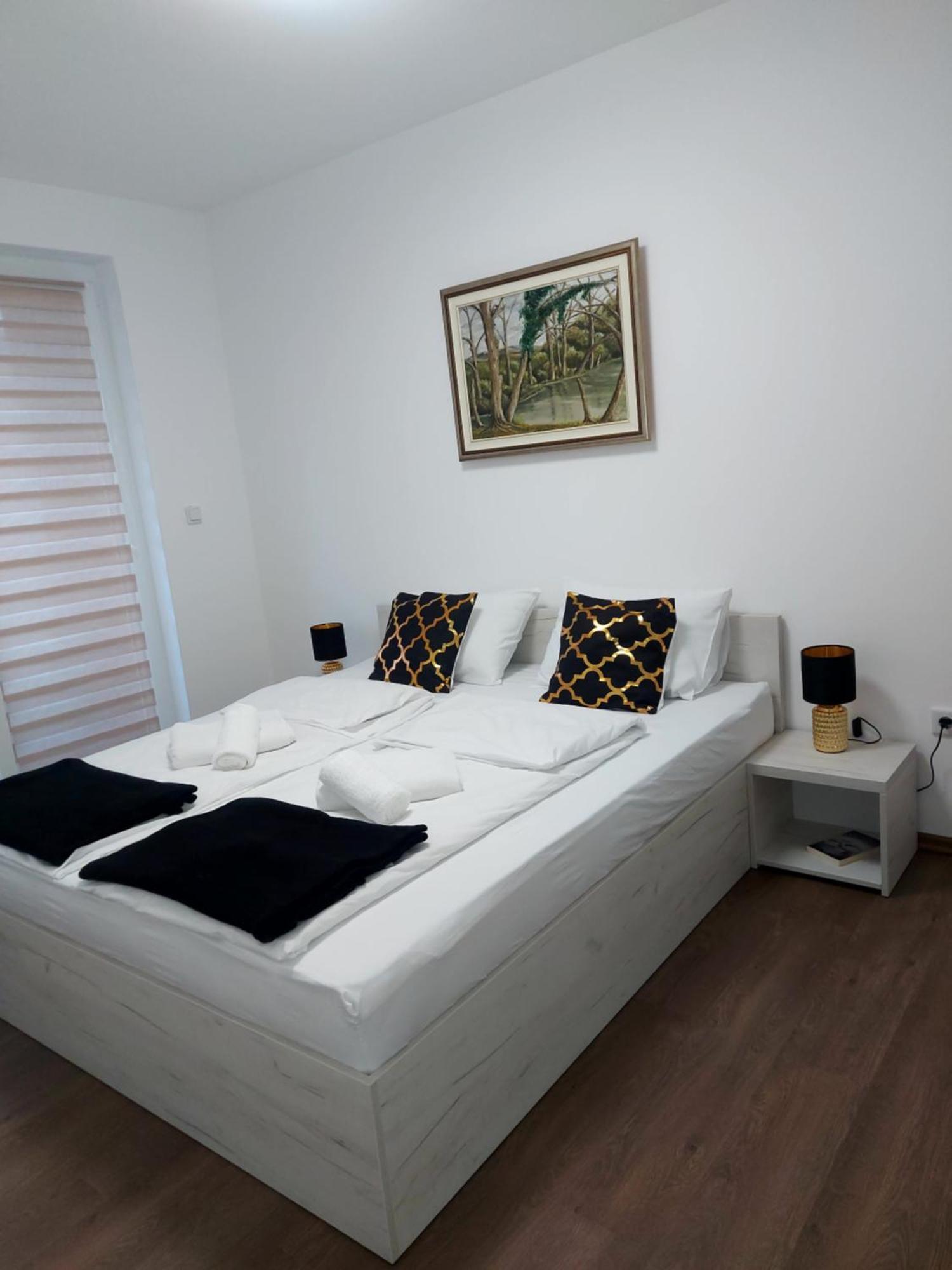 Apartamento Pinocchio Bihać Exterior foto